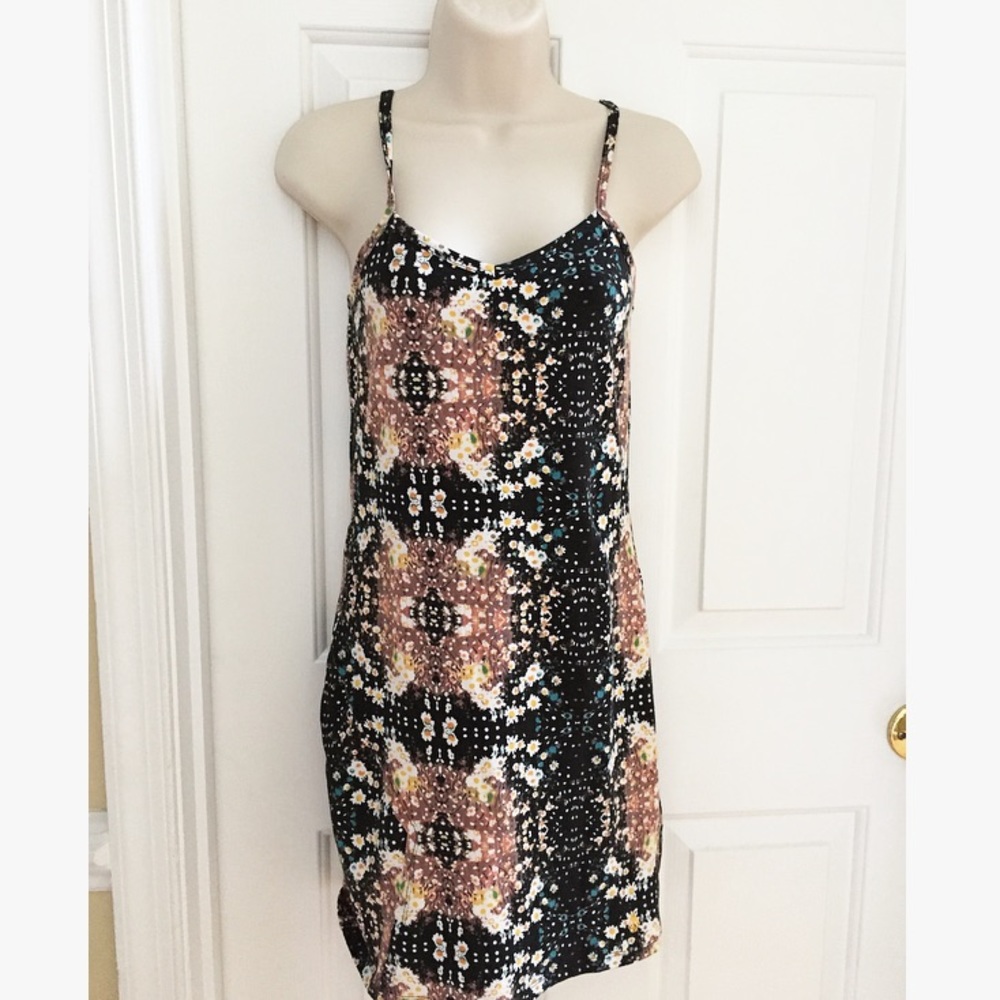 Kaleidoscope Bodycon Dress - MULTI - Picture 2 of 5